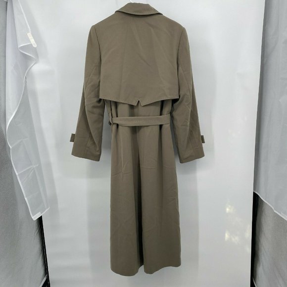 Classic Women's Beige Trench Coat - Picture 6 of 10